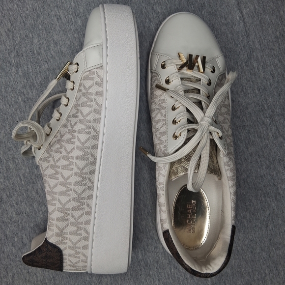 Michael Kors Women's Poppy Lace Up Vanilla Sneakers Gold MK Logo 8M - Picture 11 of 16